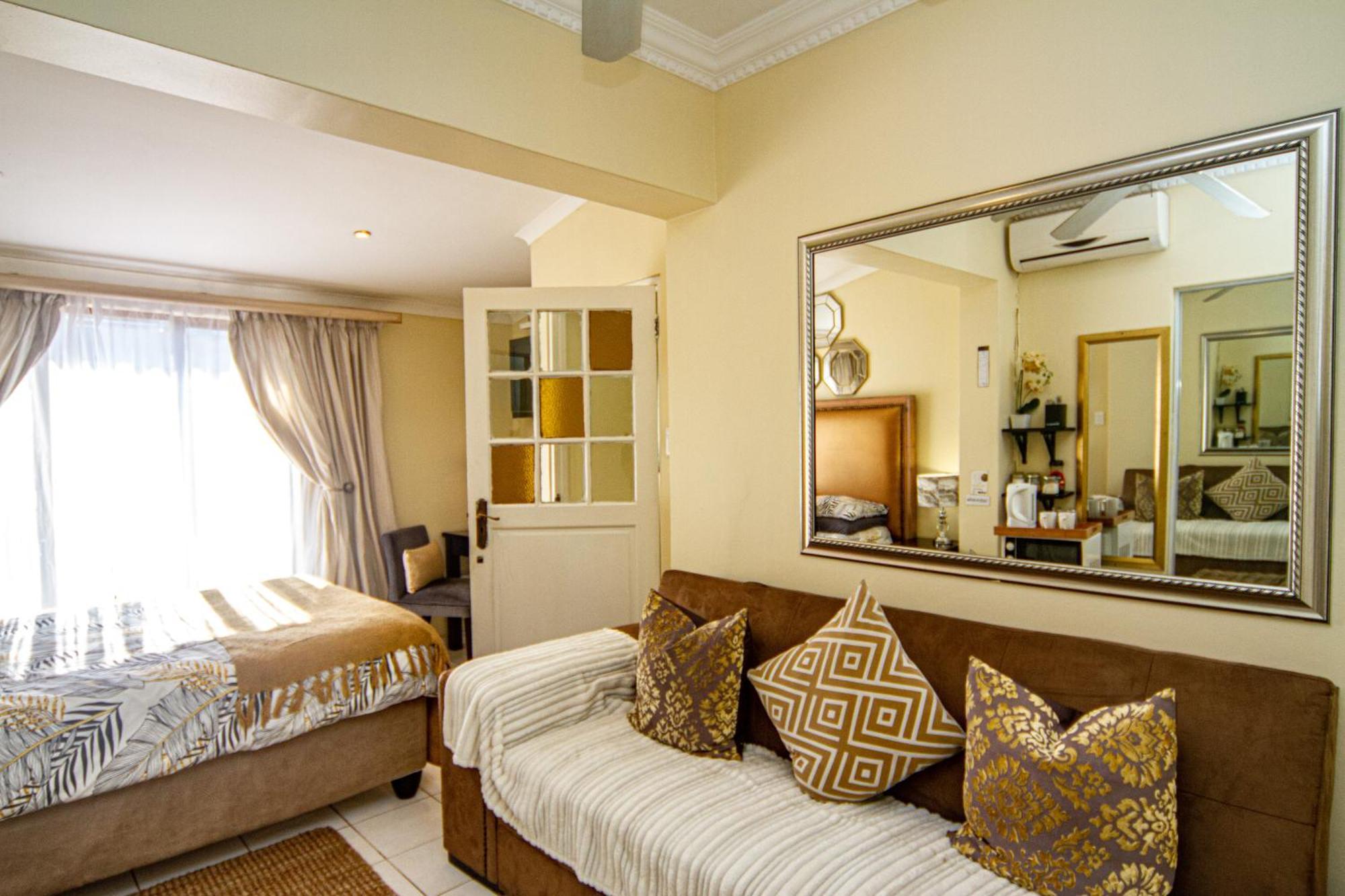 ลา ลอจเจีย บีแอนด์บี Bed & Breakfast เดอร์บัน ภายนอก รูปภาพ