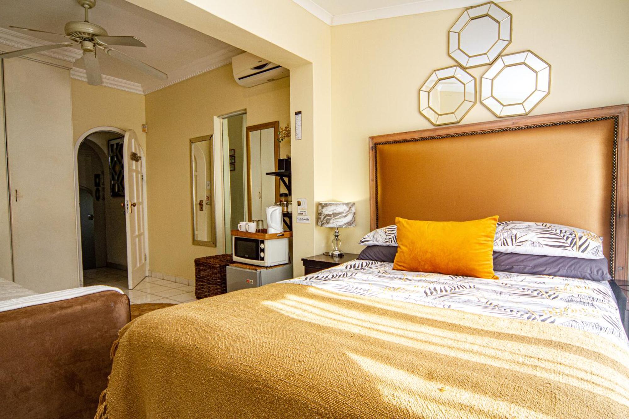 ลา ลอจเจีย บีแอนด์บี Bed & Breakfast เดอร์บัน ภายนอก รูปภาพ