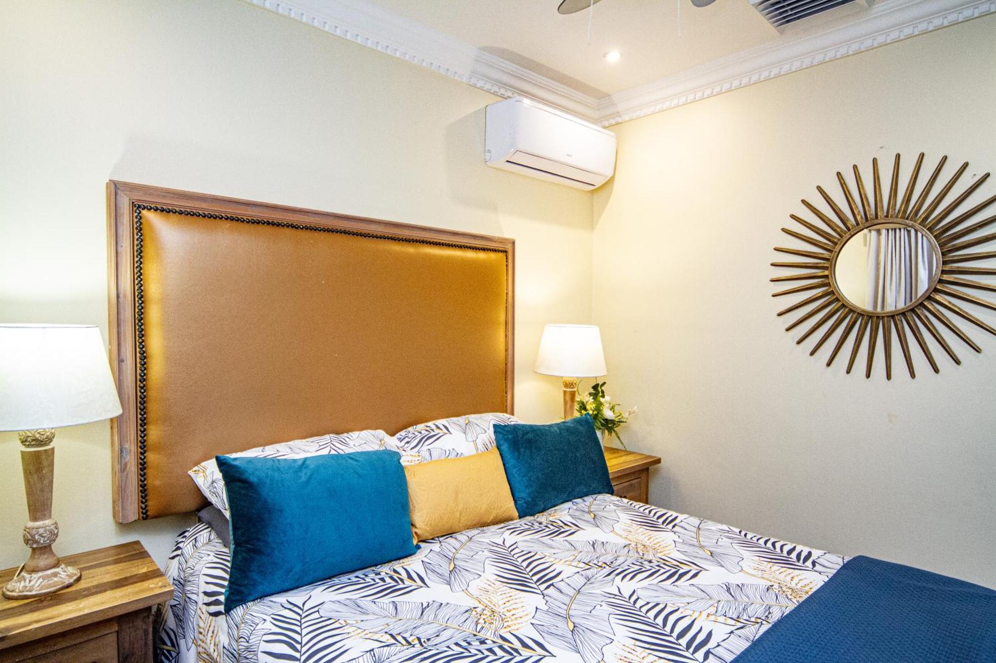 ลา ลอจเจีย บีแอนด์บี Bed & Breakfast เดอร์บัน ภายนอก รูปภาพ