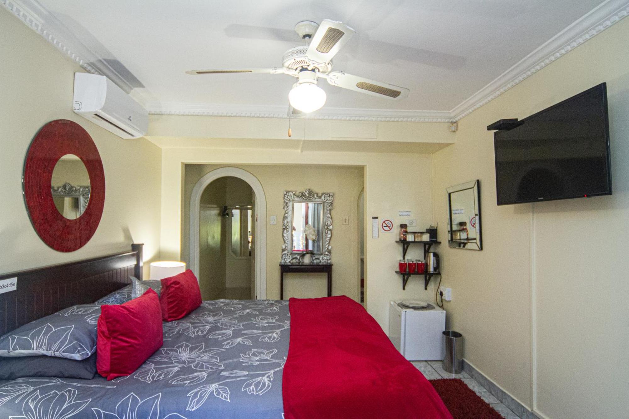 ลา ลอจเจีย บีแอนด์บี Bed & Breakfast เดอร์บัน ภายนอก รูปภาพ