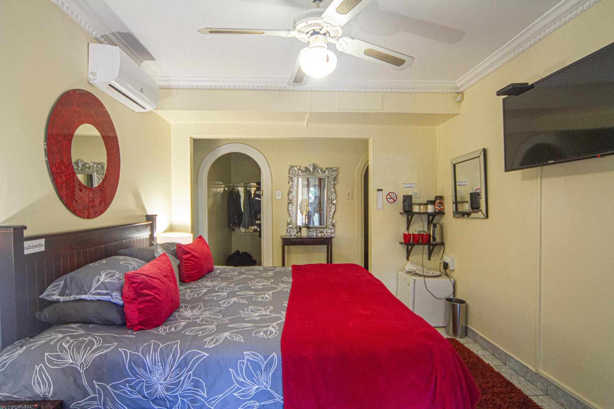 ลา ลอจเจีย บีแอนด์บี Bed & Breakfast เดอร์บัน ภายนอก รูปภาพ