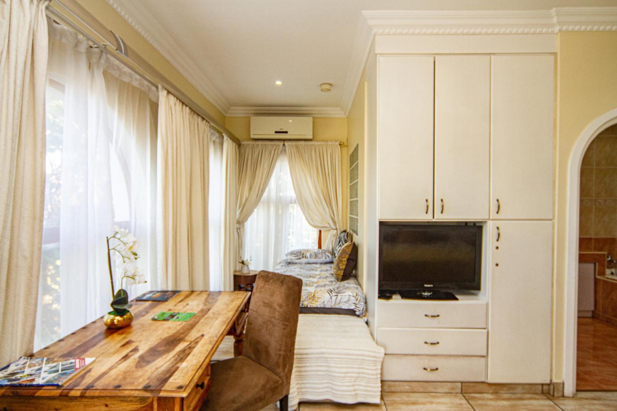 ลา ลอจเจีย บีแอนด์บี Bed & Breakfast เดอร์บัน ภายนอก รูปภาพ